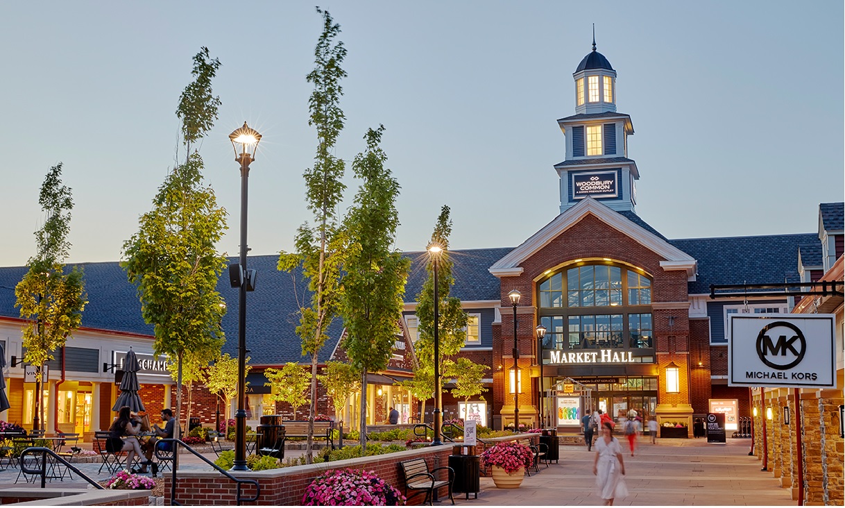 Woodbury Common Shopping Tour